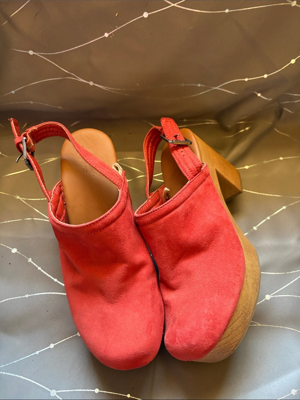 Universal Thread Red Suede Slingback Clogs - Picture 3 of 5